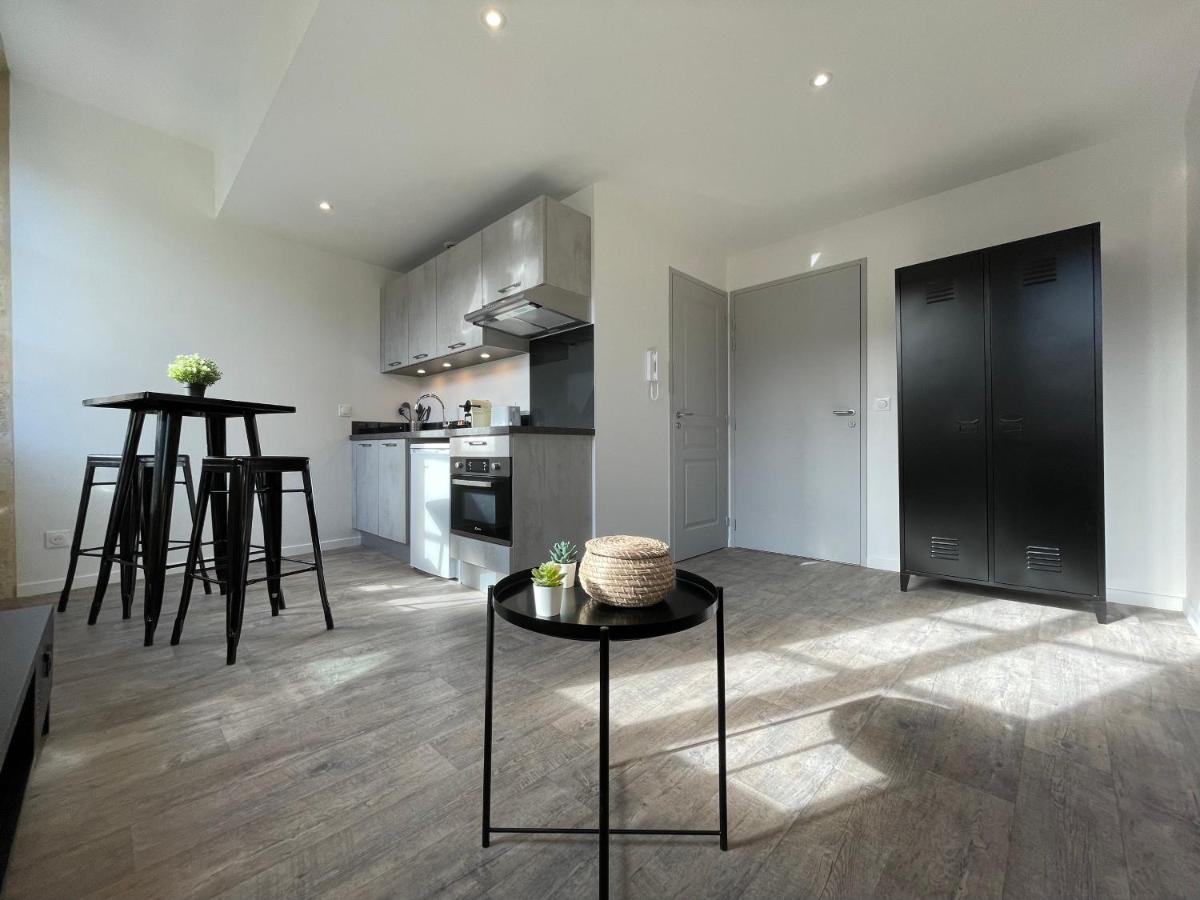Superbes Studios De Charme, Lumineux Et Climatises En Plein Centre Bordeaux Exterior foto